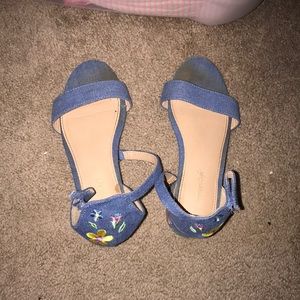 American Eagle size 1 shoes